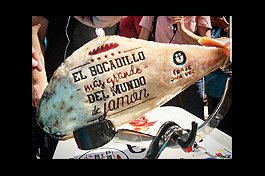 L'entrepà de pernil més llarg del món (Huelva)
